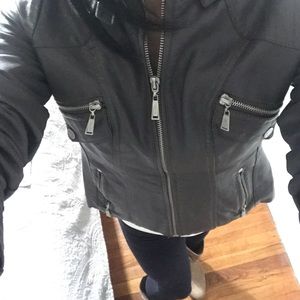 ‼️Sold‼️ Faux leather zip up jacket